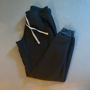 FIGS black joggers Small regular
